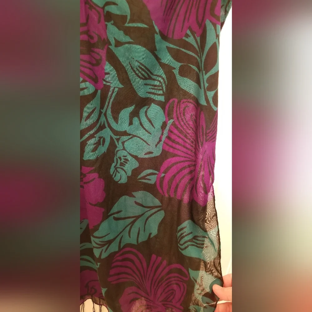 Beautiful Lightweight Scarf